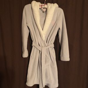 VICTORIA’S SECRET XS/S Hooded Robe • Like New